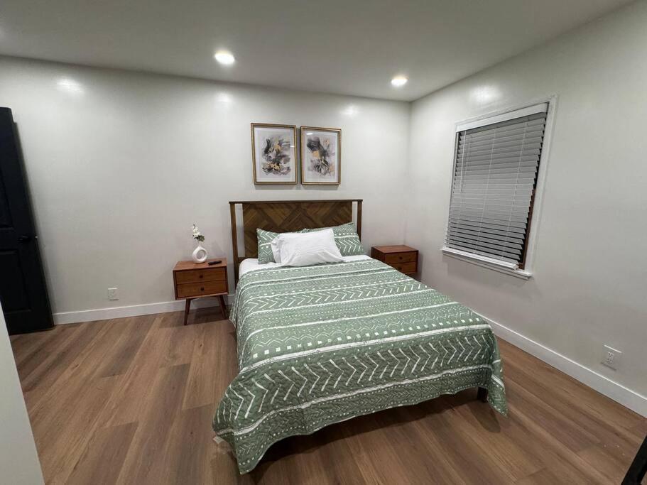 Mid-Century Gem In Long Beach Exterior photo